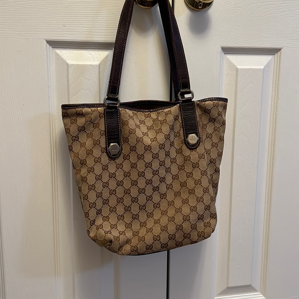 Gucci GG Canvas handbag